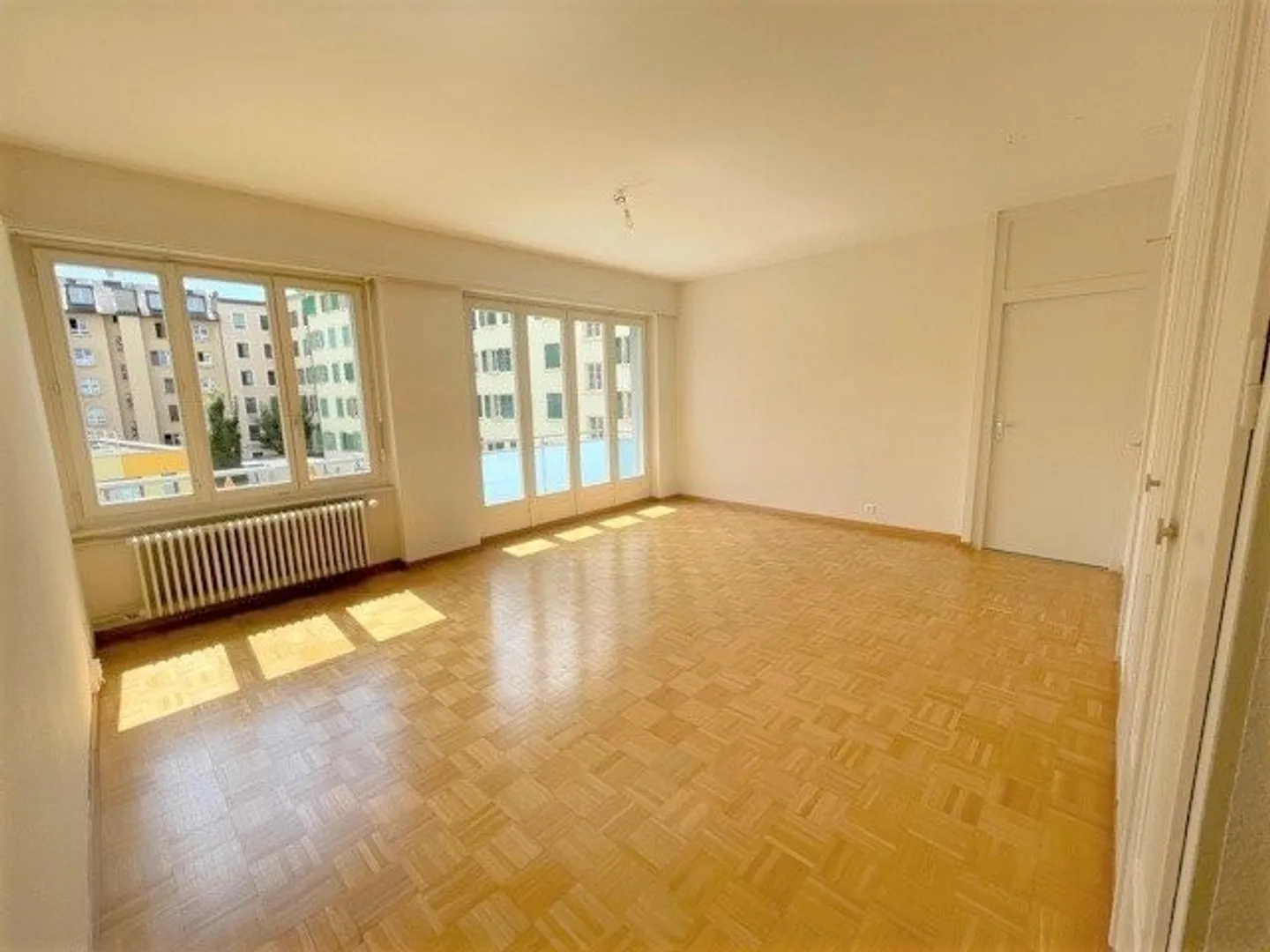 Appartamento con due stanze nel quartiere di Plainpalais - Foto 4 di 5
