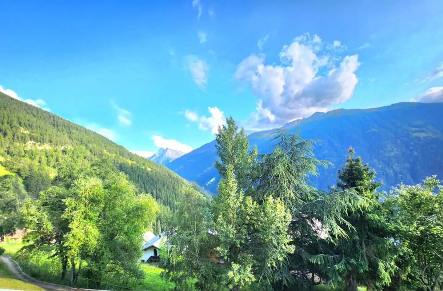 House with great renovation potential and panoramic view in Trogne (St-Martin) - Photo 12 of 13