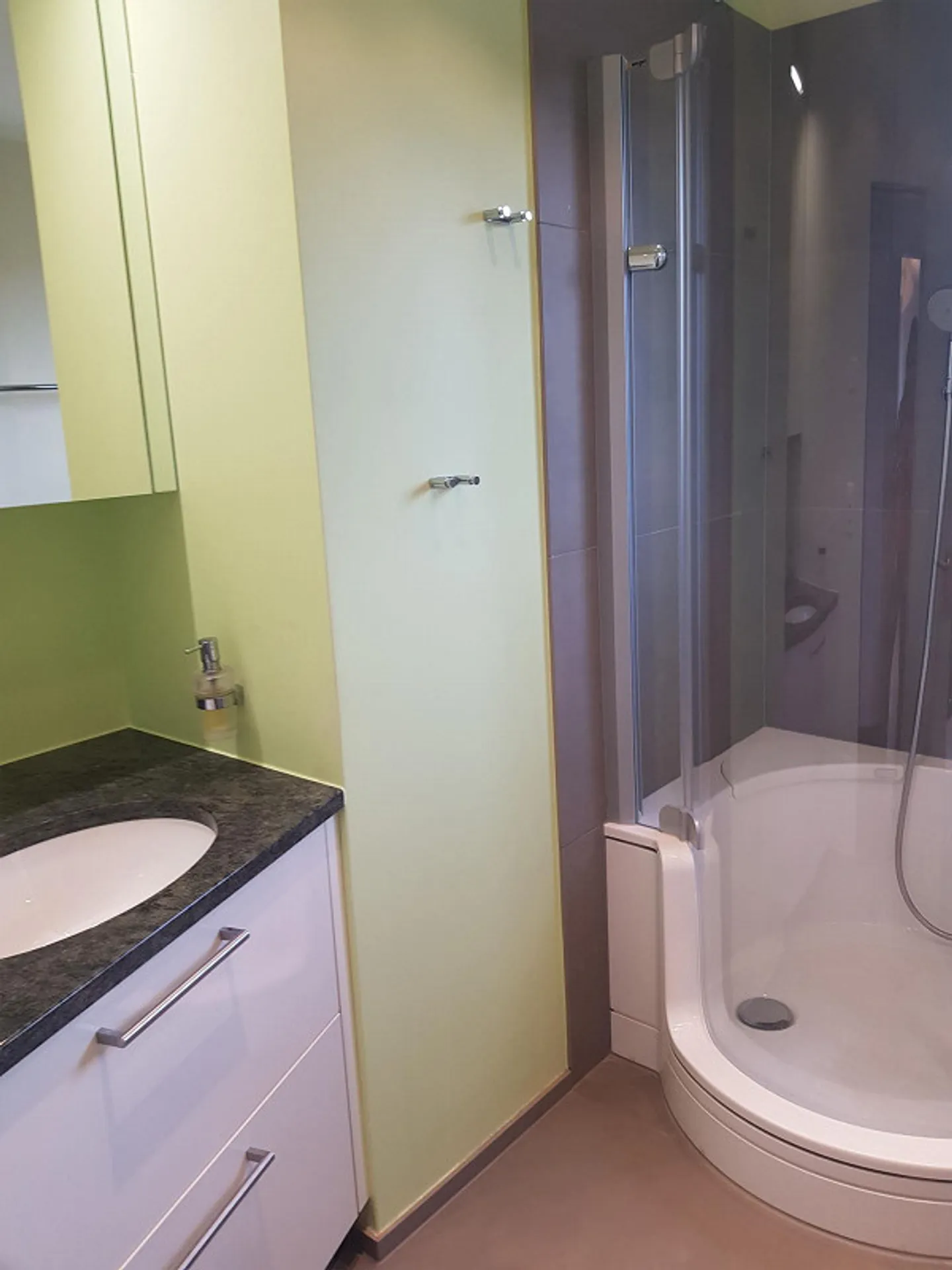 Spacious 2.5-room apartment with balcony in the popular Linden district - Photo 12 of 13