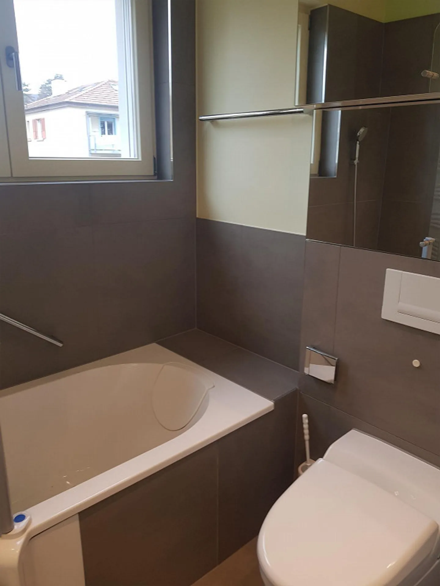Spacious 2.5-room apartment with balcony in the popular Linden district - Photo 13 of 13