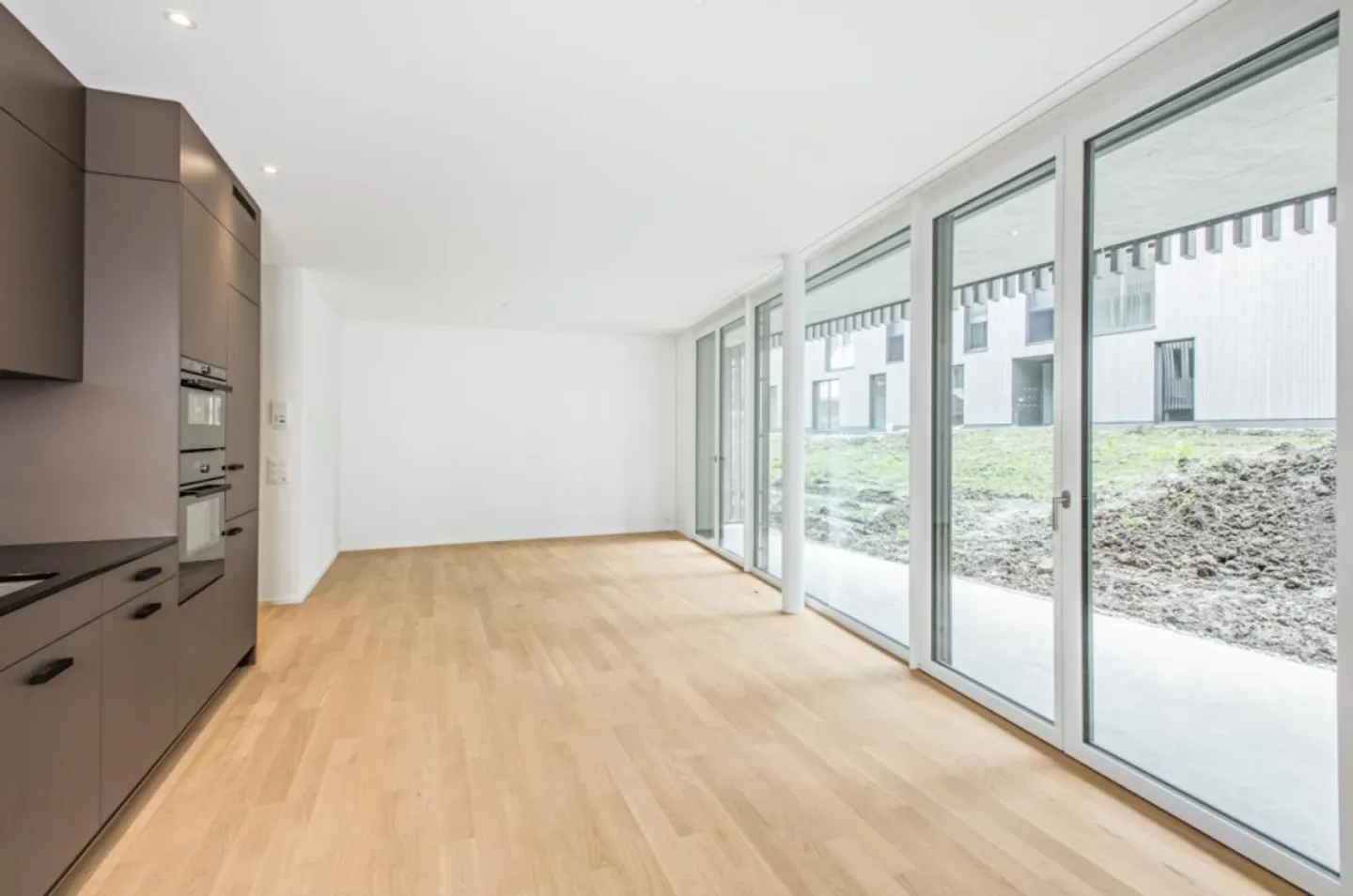 moderne 2.5-Zimmer-Gartenwohnung mit Sitzplatz - Photo 5 of 10