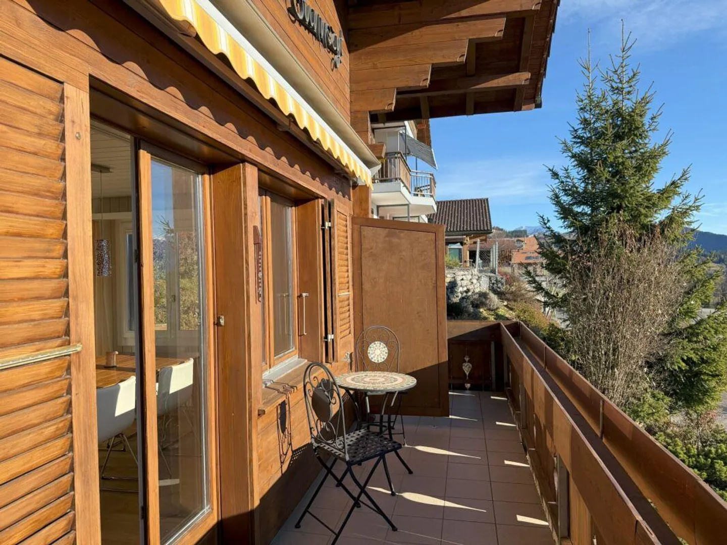 Chalet de vacances ou résidence principale avec une très belle vue sur le lac et les montagnes sans vis-à-vis - Photo 2 sur 22