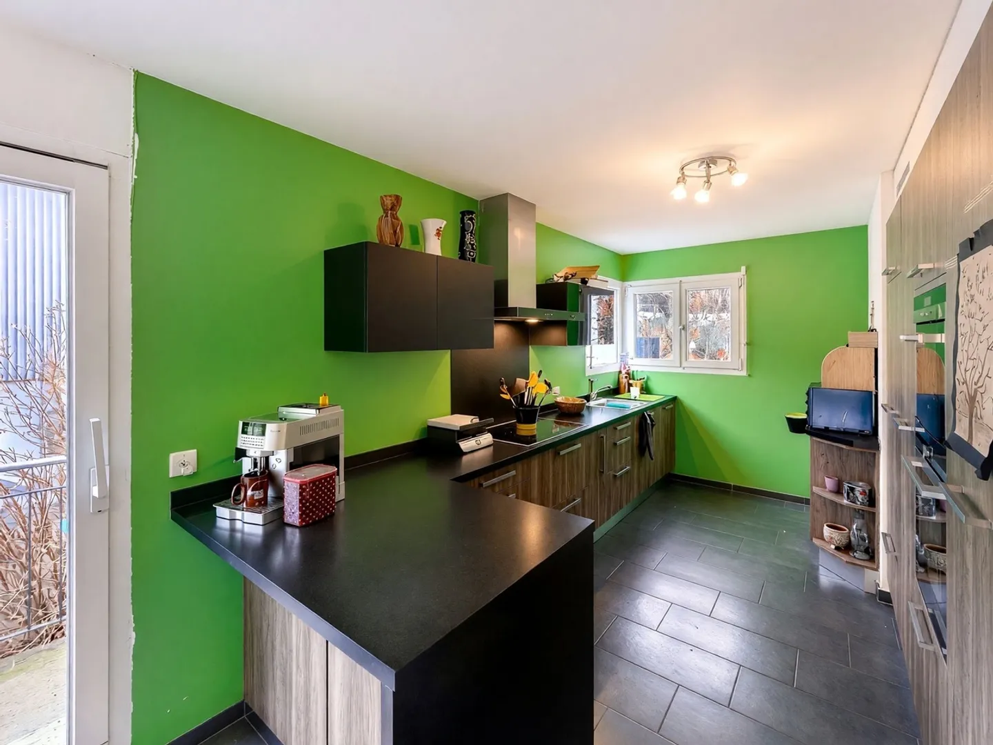 Magnificent family villa with independent apartment - Photo 3 of 10
