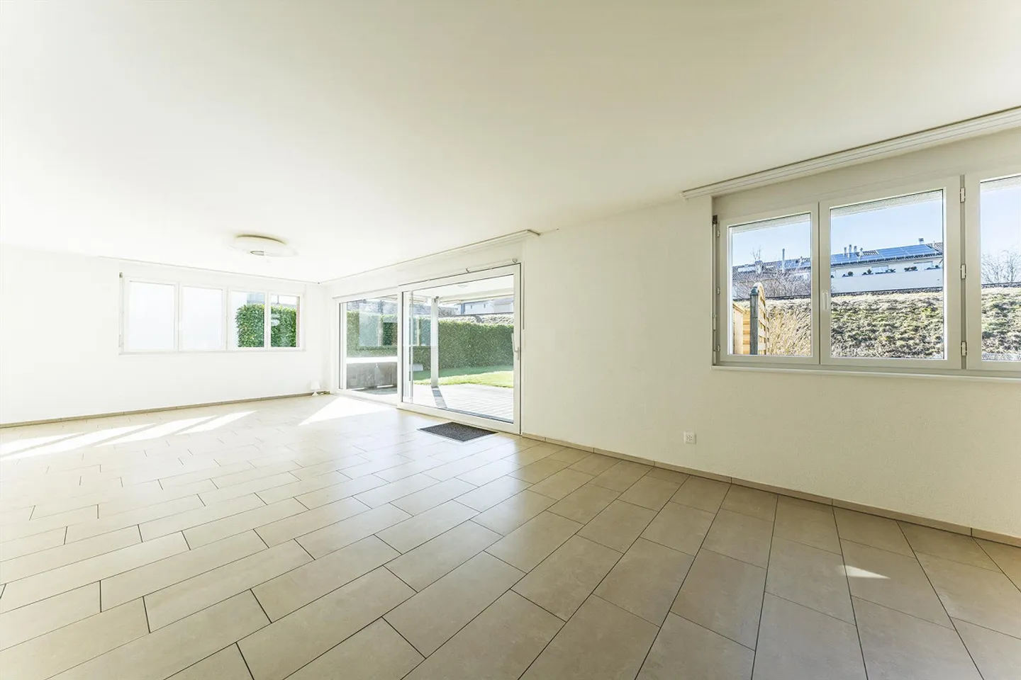 Bonheur familial avec jardin privé – lumineux appartement de 4,5 pièces à Gossau - Photo 1 sur 21