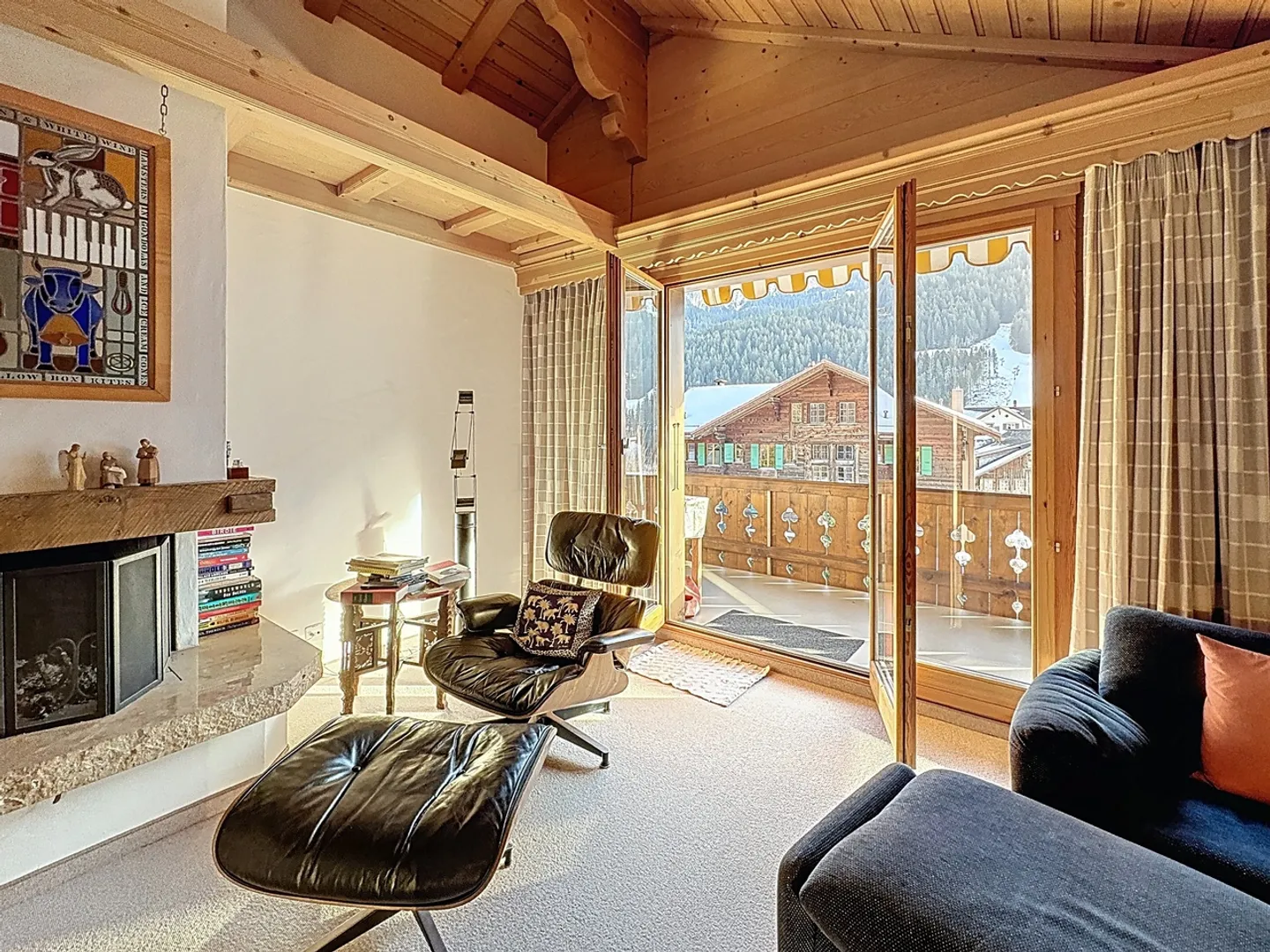 Charming Chalet Apartment - Photo 3 of 9