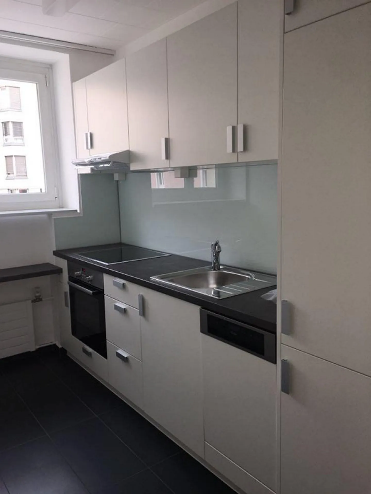 Appartamento originale in città disponibile immediatamente - Foto 3 di 13