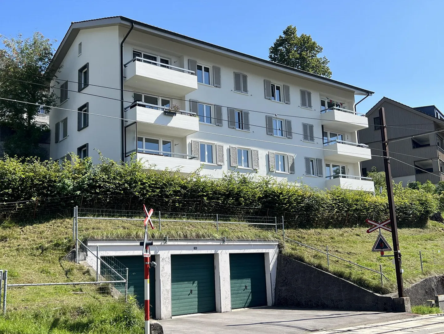 Bella e soleggiata appartamento di 3,5 stanze con balcone - Foto 1 di 12