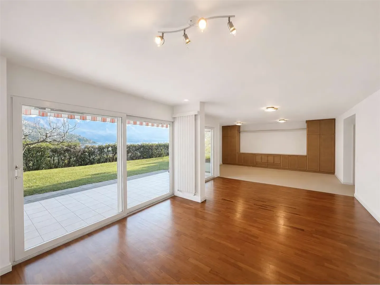 Réf. 2645 Résidence Élégante de 400 m² avec Vue sur le Lac à Lugano - Photo 7 sur 13