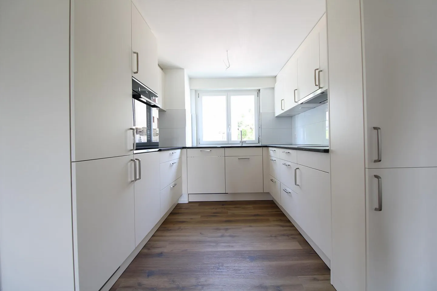 Bella e soleggiata appartamento di 3,5 stanze con balcone - Foto 2 di 12