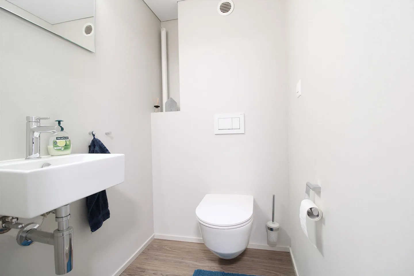 Bella e soleggiata appartamento di 3,5 stanze con balcone - Foto 6 di 12