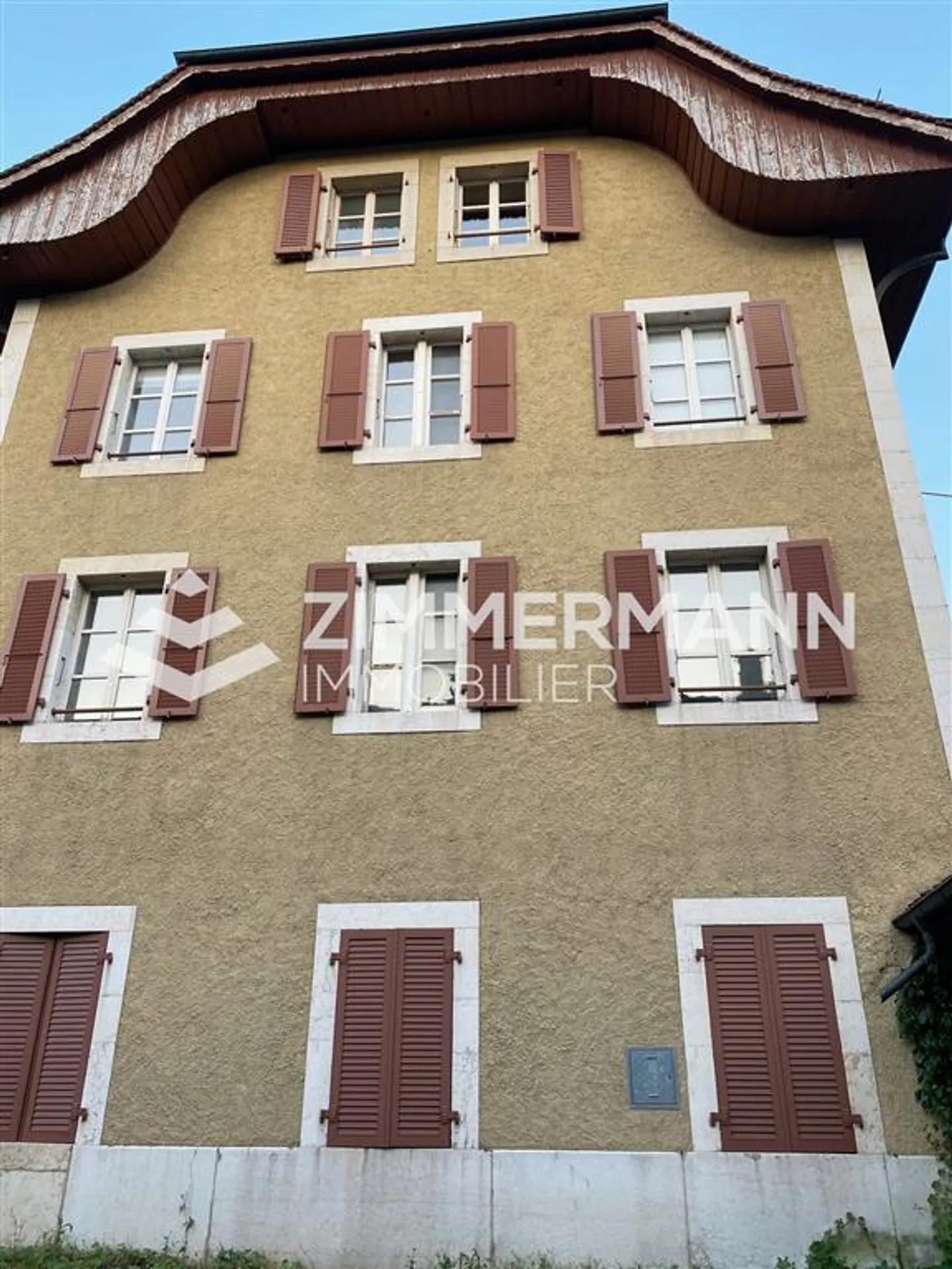 Place de parking - Photo 1 sur 2