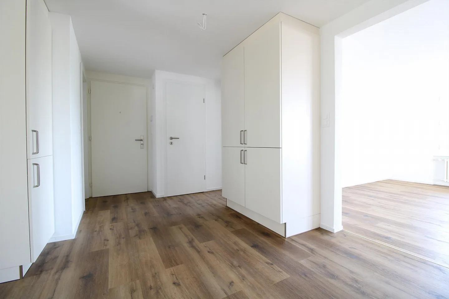 Bella e soleggiata appartamento di 3,5 stanze con balcone - Foto 9 di 12