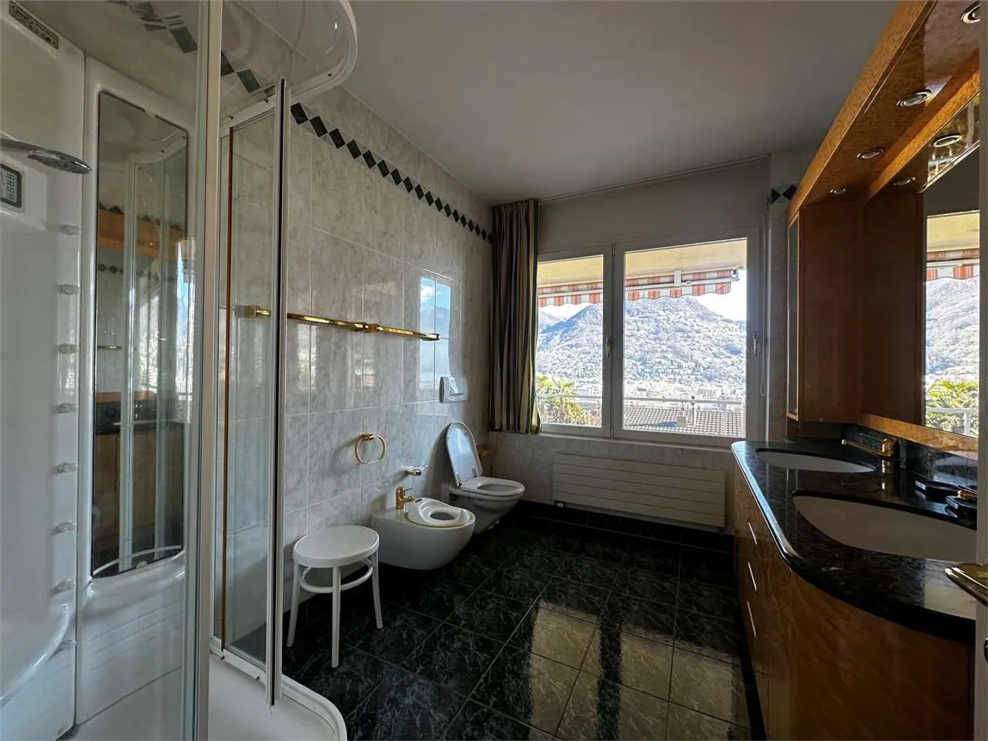 Réf. 2645 Résidence Élégante de 400 m² avec Vue sur le Lac à Lugano - Photo 11 sur 13