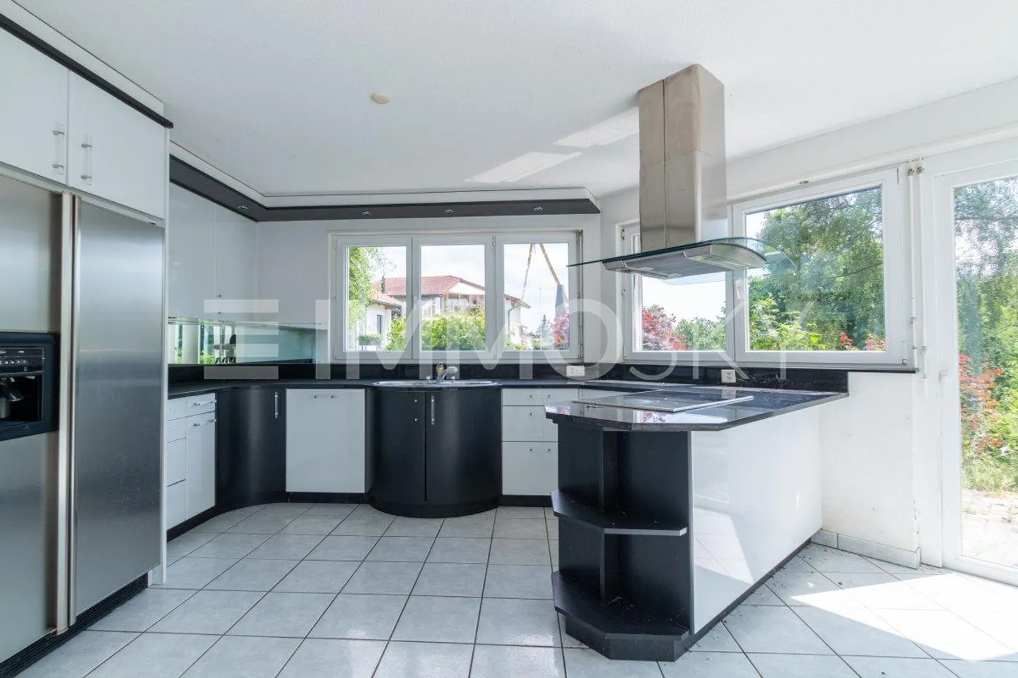 A Special Place by the Water – House with Versatile Potential - Photo 2 of 5