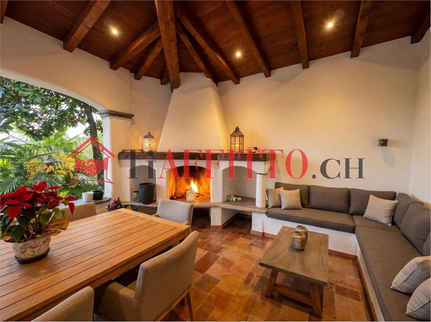 MASTODONTIC VILLA - Photo 3 of 13