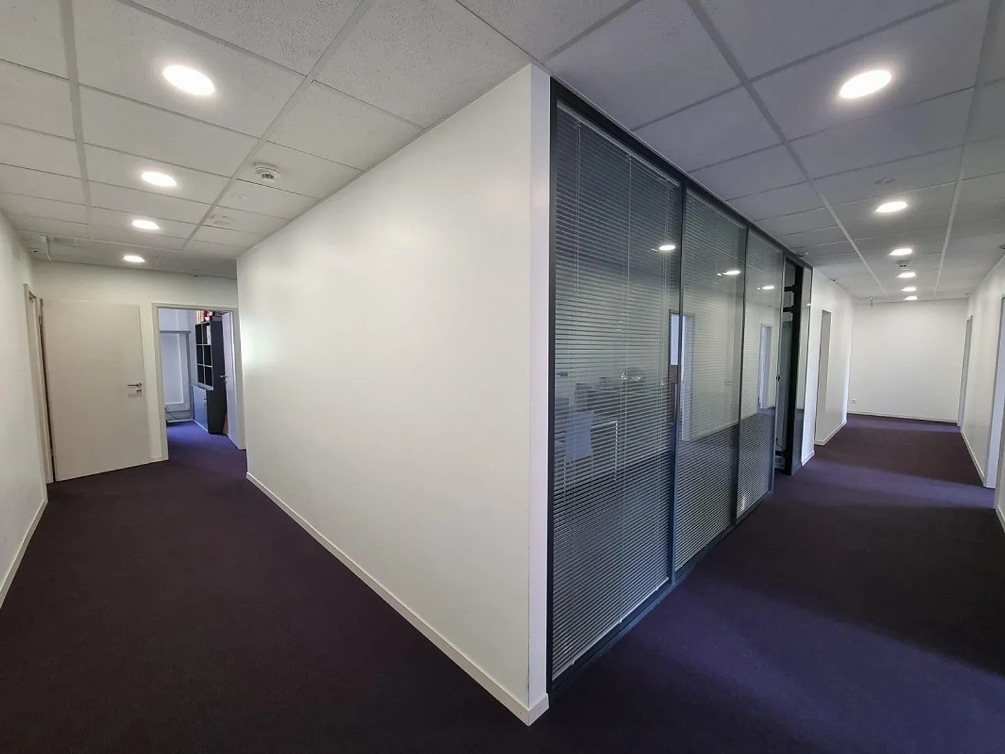 Posizione privilegiata per questa superficie di 244 m2 - Foto 5 di 11