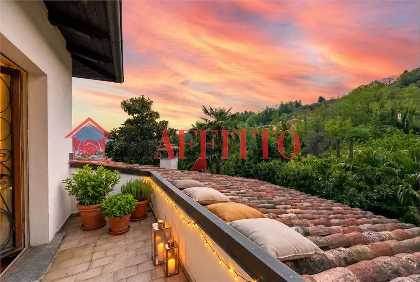 MASTODONTIC VILLA - Photo 12 of 13