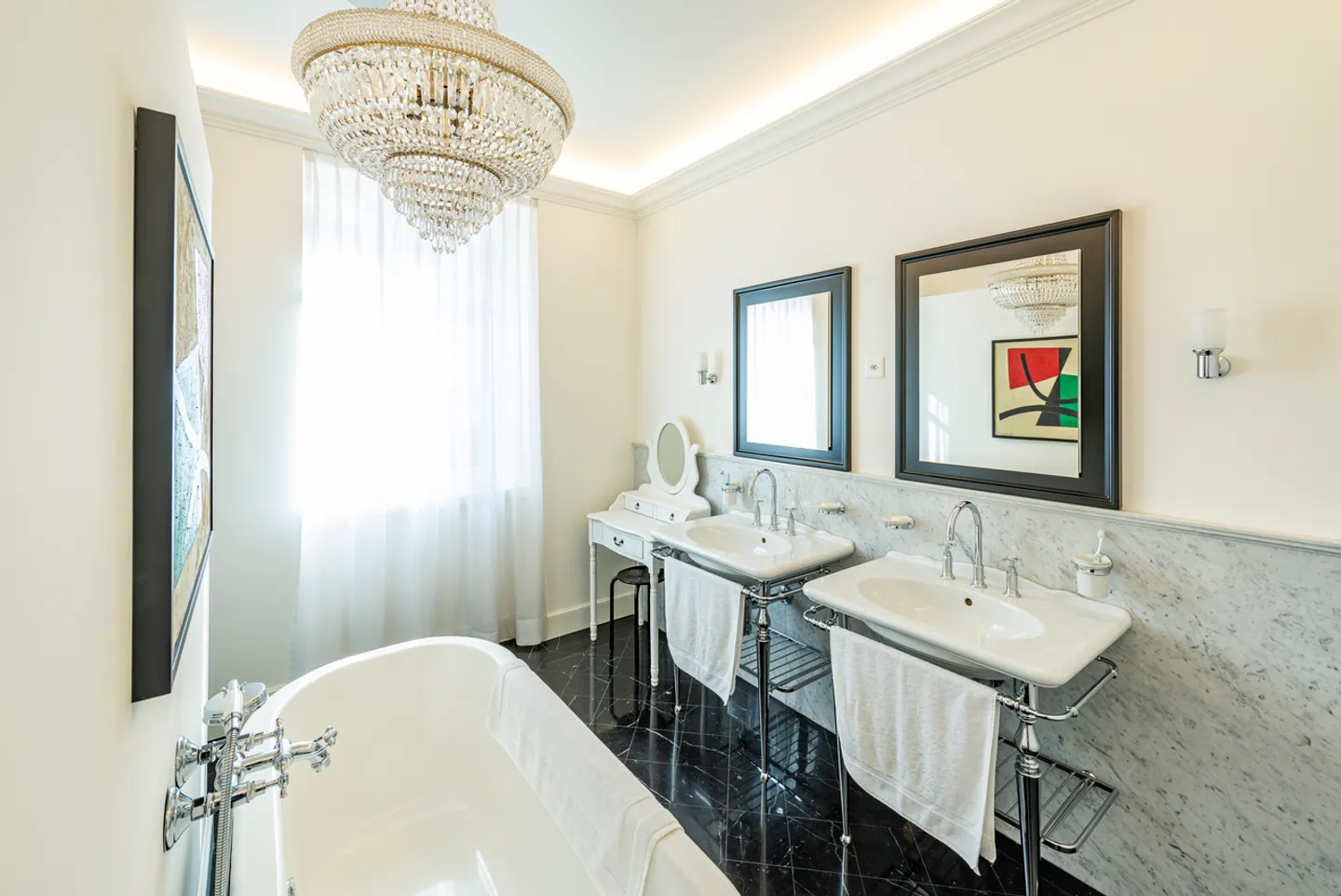 Villa storica elegante nel centro città - Foto 10 di 14