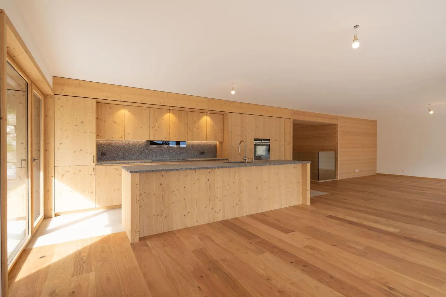 Luxury Apartment in Villars - Photo 2 of 13
