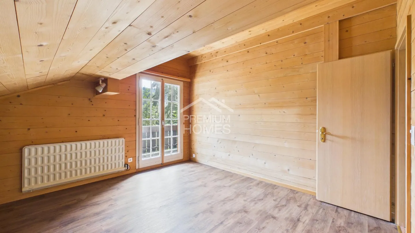A chalet, two units, many possibilities - Your chance! - Photo 8 of 12