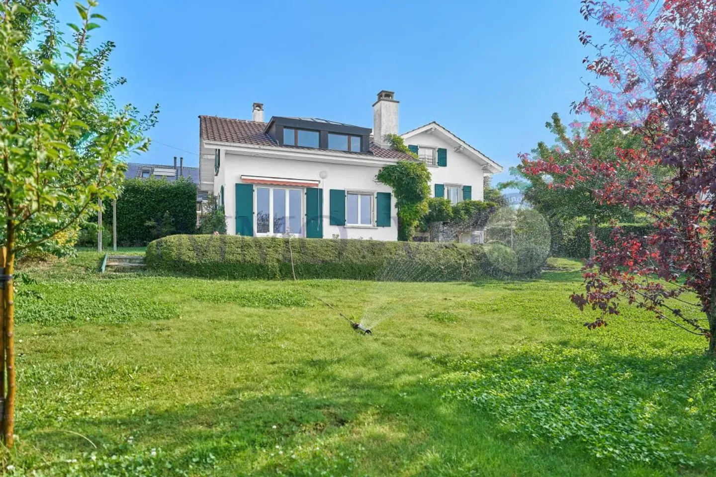 SPACIOUS AND INDIVIDUAL WITH LARGE GARDEN - Photo 1 of 16