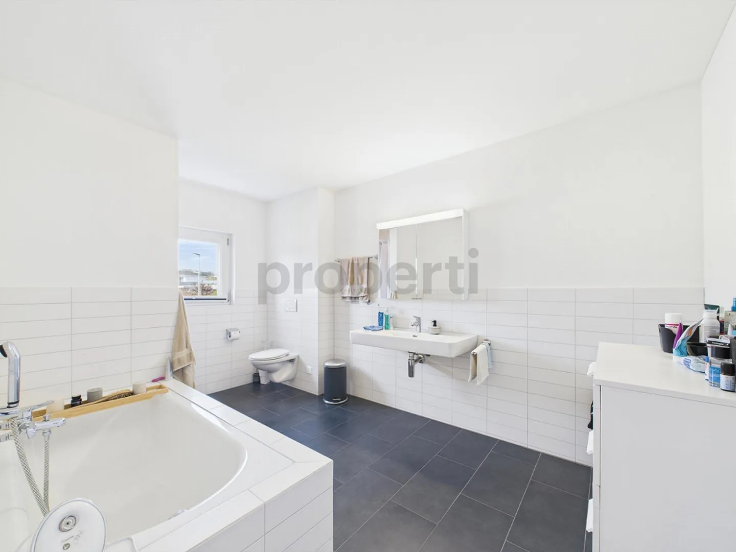 Exclusive 4.5-room apartment in Romanshorn, Canton TG - Photo 9 of 12