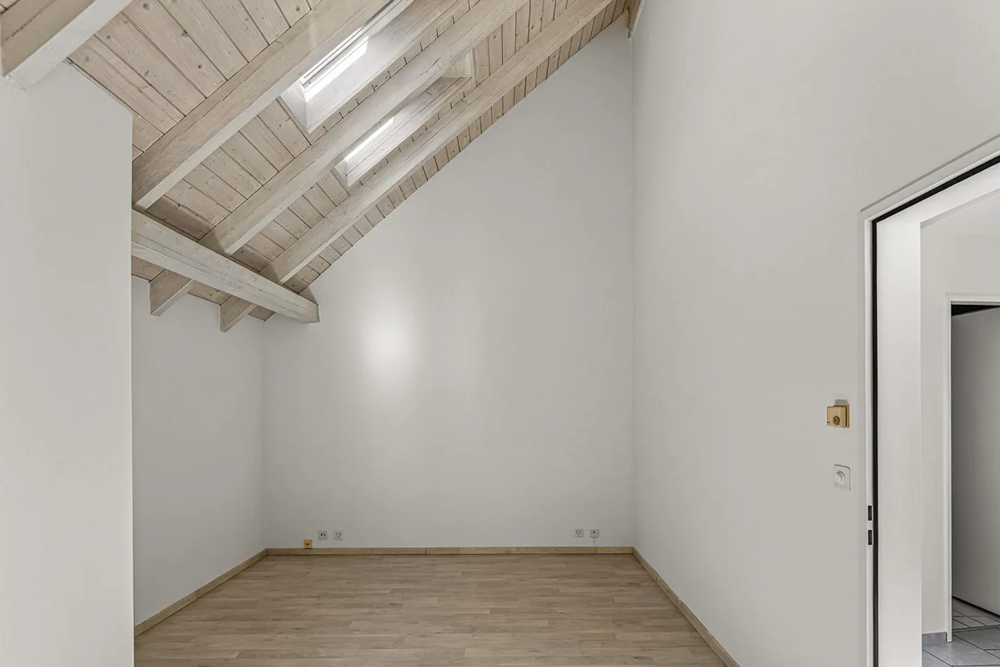 6.5-Zimmer-Einfamilienhaus mit Garten an ruhiger Lage - Photo 6 of 12