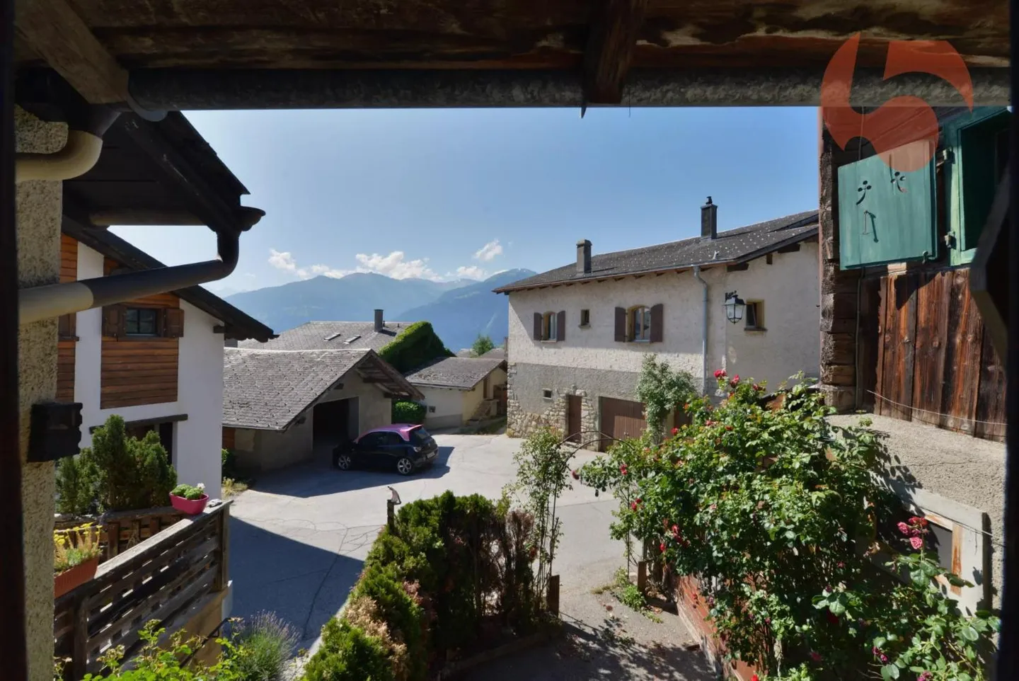 Casa 7 stanze - Foto 1 di 13
