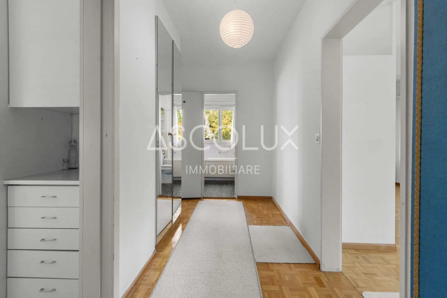 Appartement spacieux de 2,5 pièces avec garage inclus dans r... - Photo 11 sur 25