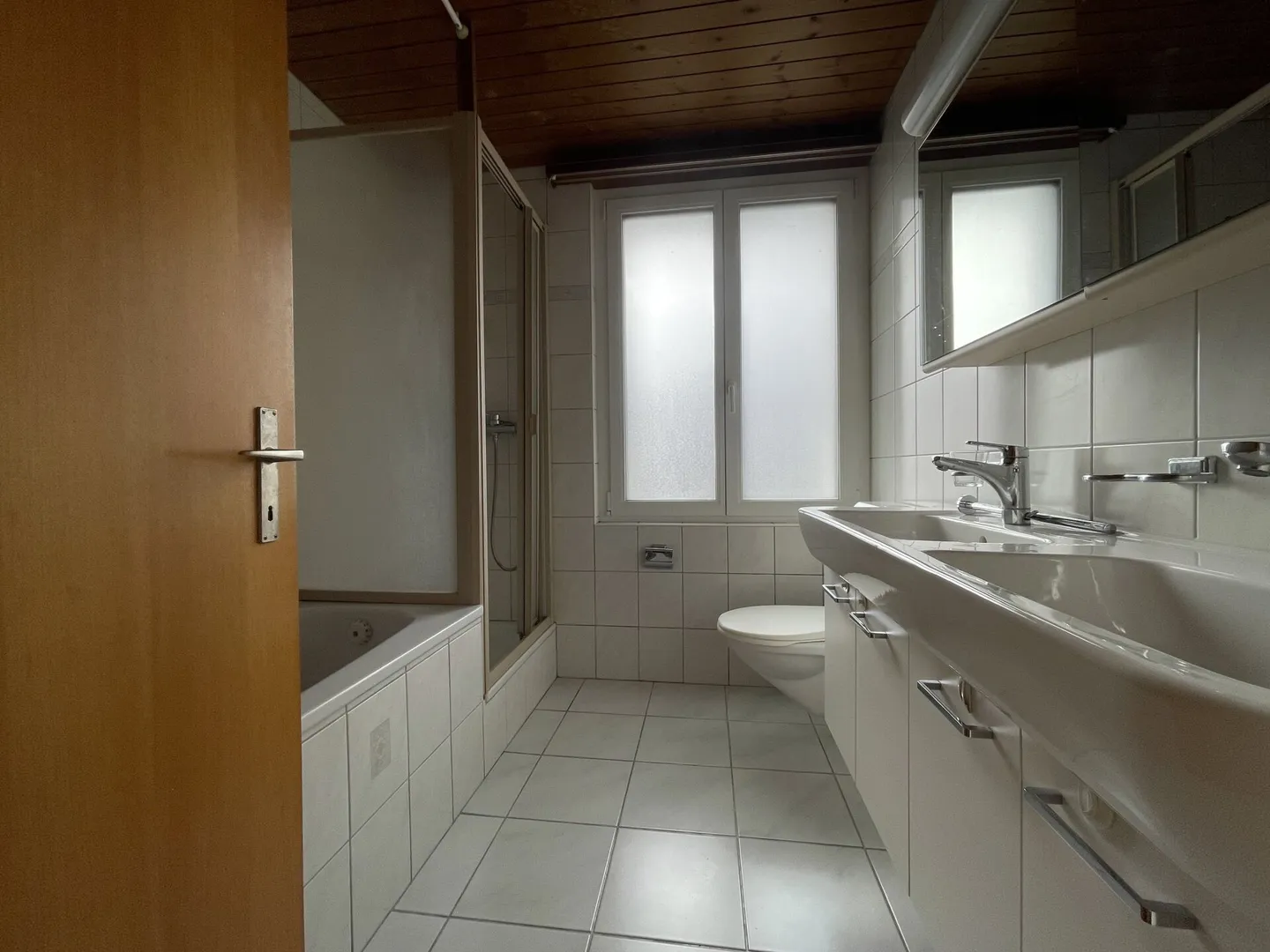 Appartement spacieux de 5,5 pièces au centre du village - Photo 10 sur 11