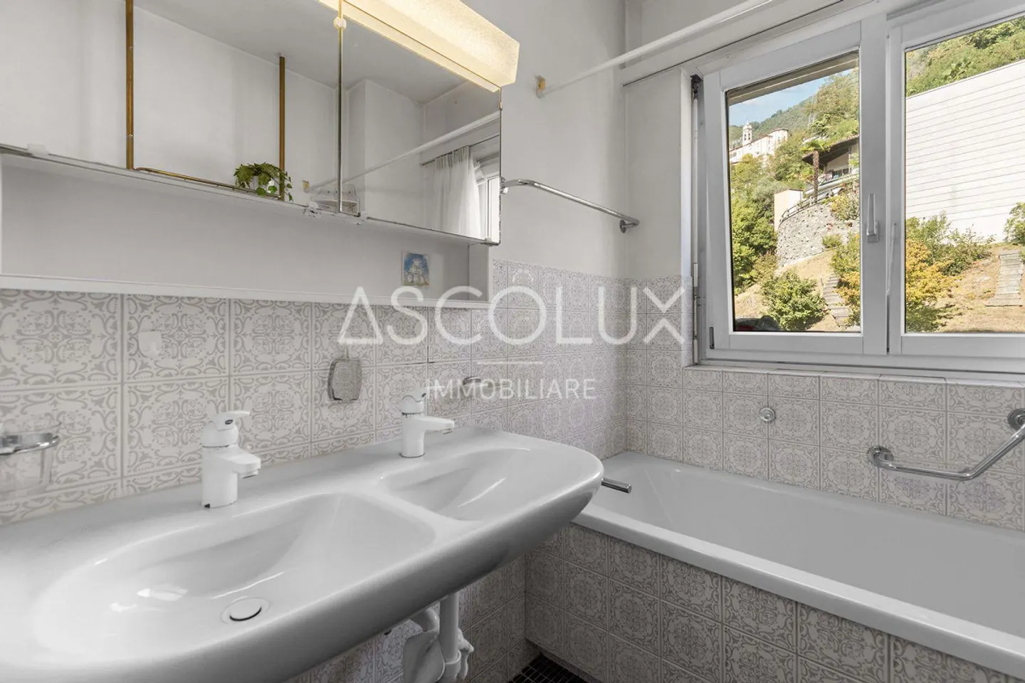 Appartement spacieux de 2,5 pièces avec garage inclus dans r... - Photo 20 sur 25