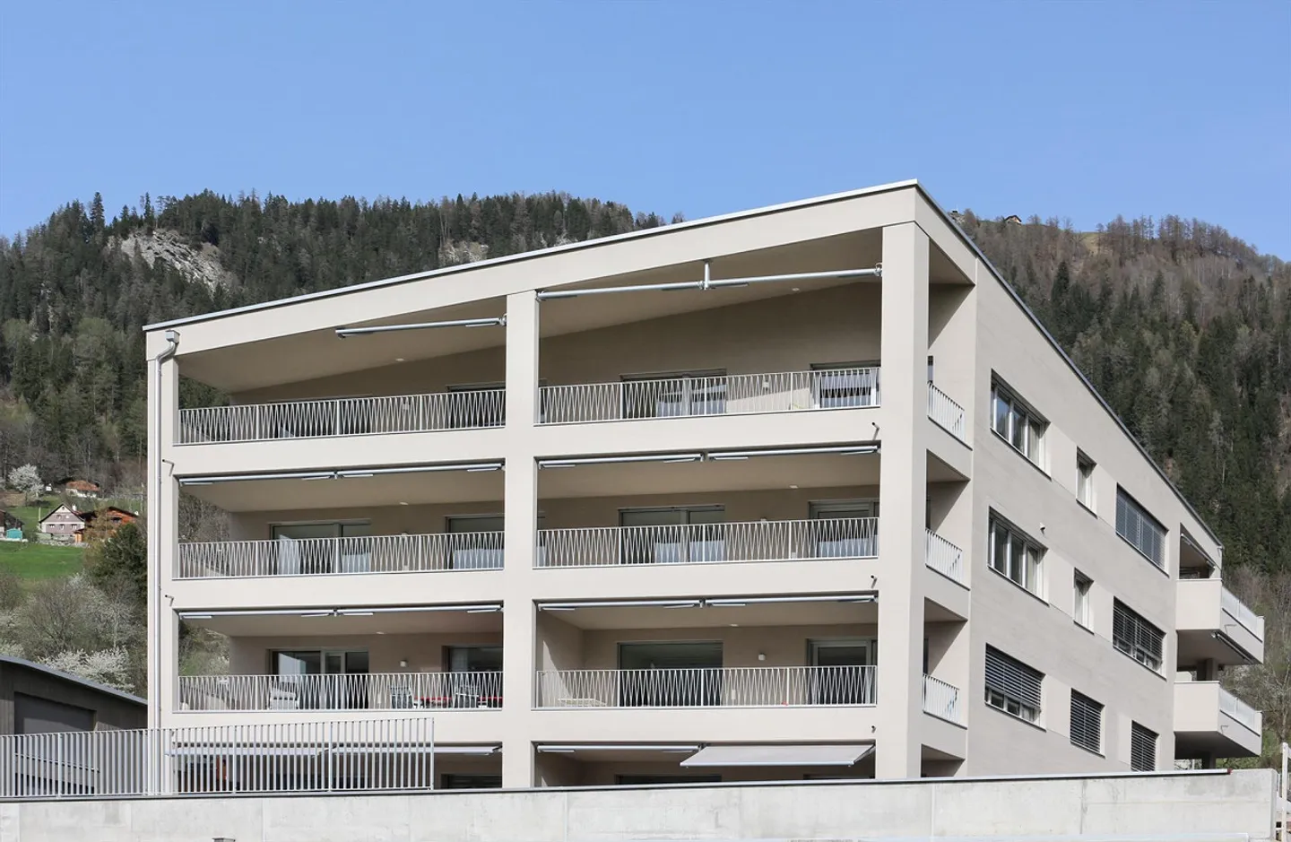 Nouveaux appartements dans le centre résidentiel MFH Schlossblick à Tomils - Photo 2 sur 7