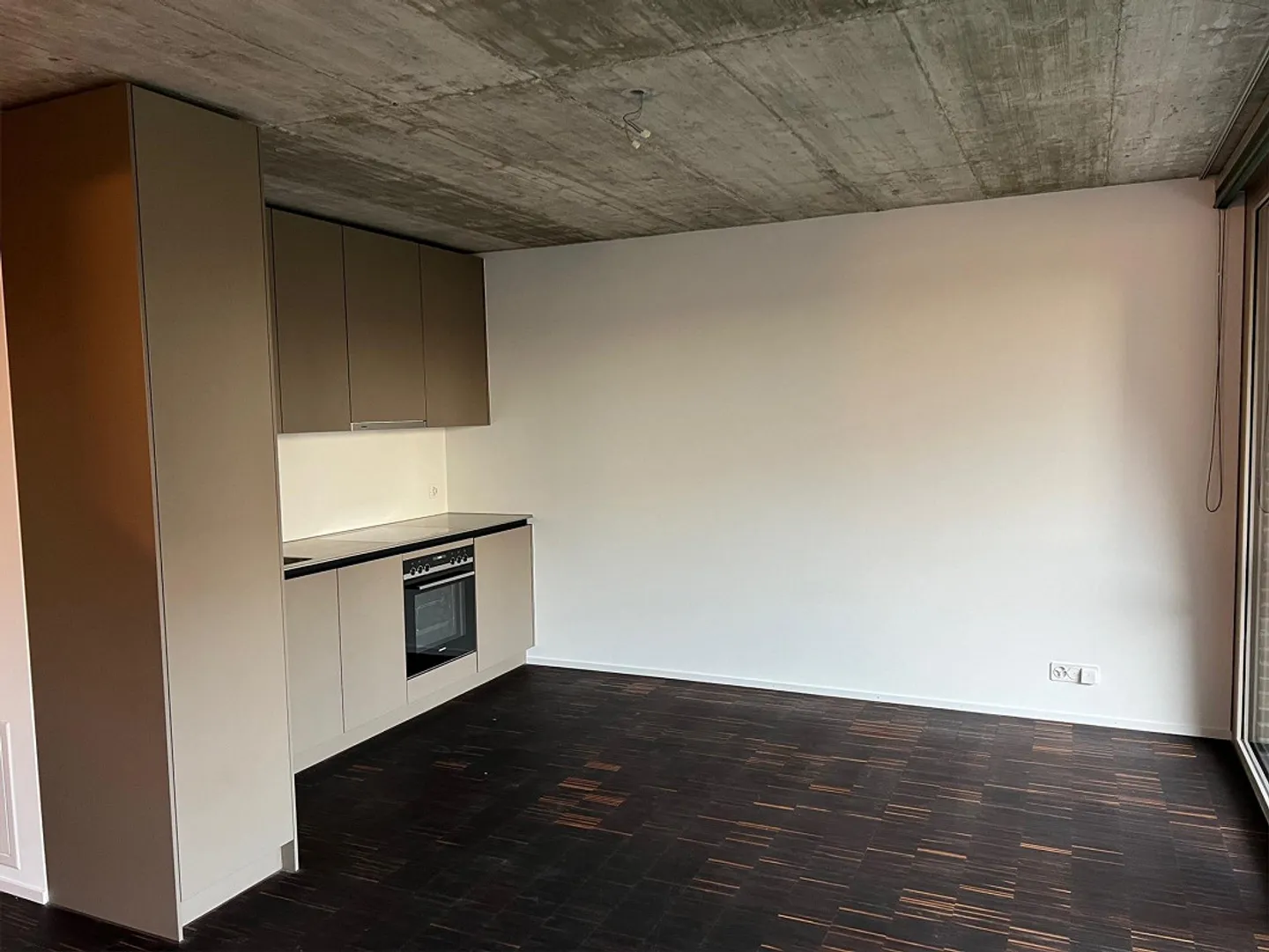 Live in an ideal location - directly on the Rhine - Photo 3 of 8