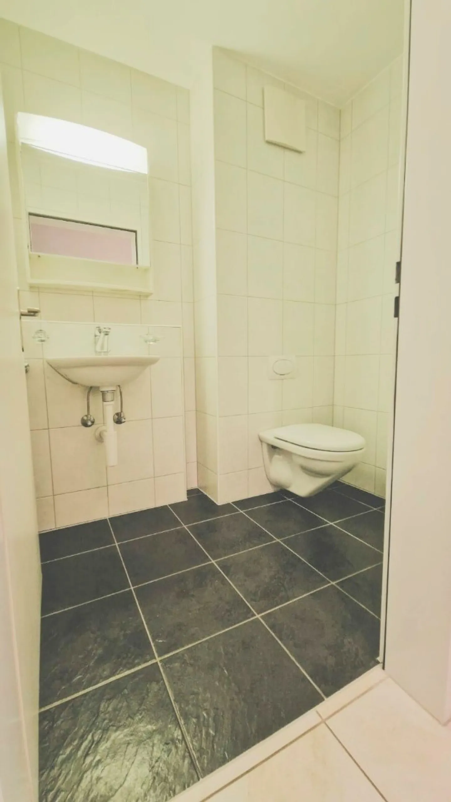 schöne 4.5 Zimmer-Gartenwohnung in Eigentumsstandart sucht Mieter - Foto 7 di 13