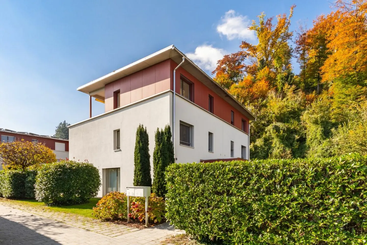 Casa familiare semi-indipendente attraente - Foto 1 di 17