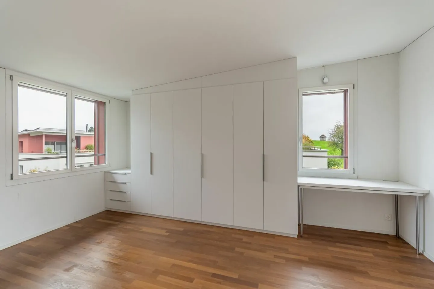 Casa familiare semi-indipendente attraente - Foto 7 di 17