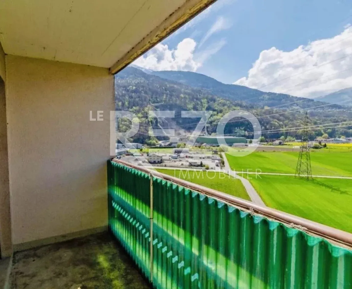 Luminoso appartamento attico di 2,5 locali - ristrutturato nel 2026, disponibile subito, vista panoramica - Foto 4 di 13