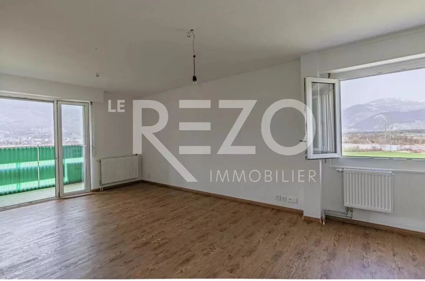 Luminoso appartamento attico di 2,5 locali - ristrutturato nel 2026, disponibile subito, vista panoramica - Foto 6 di 13