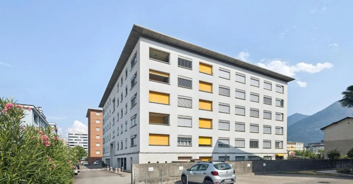 Appartement spacieux dans un quartier calme - Photo 1 sur 8