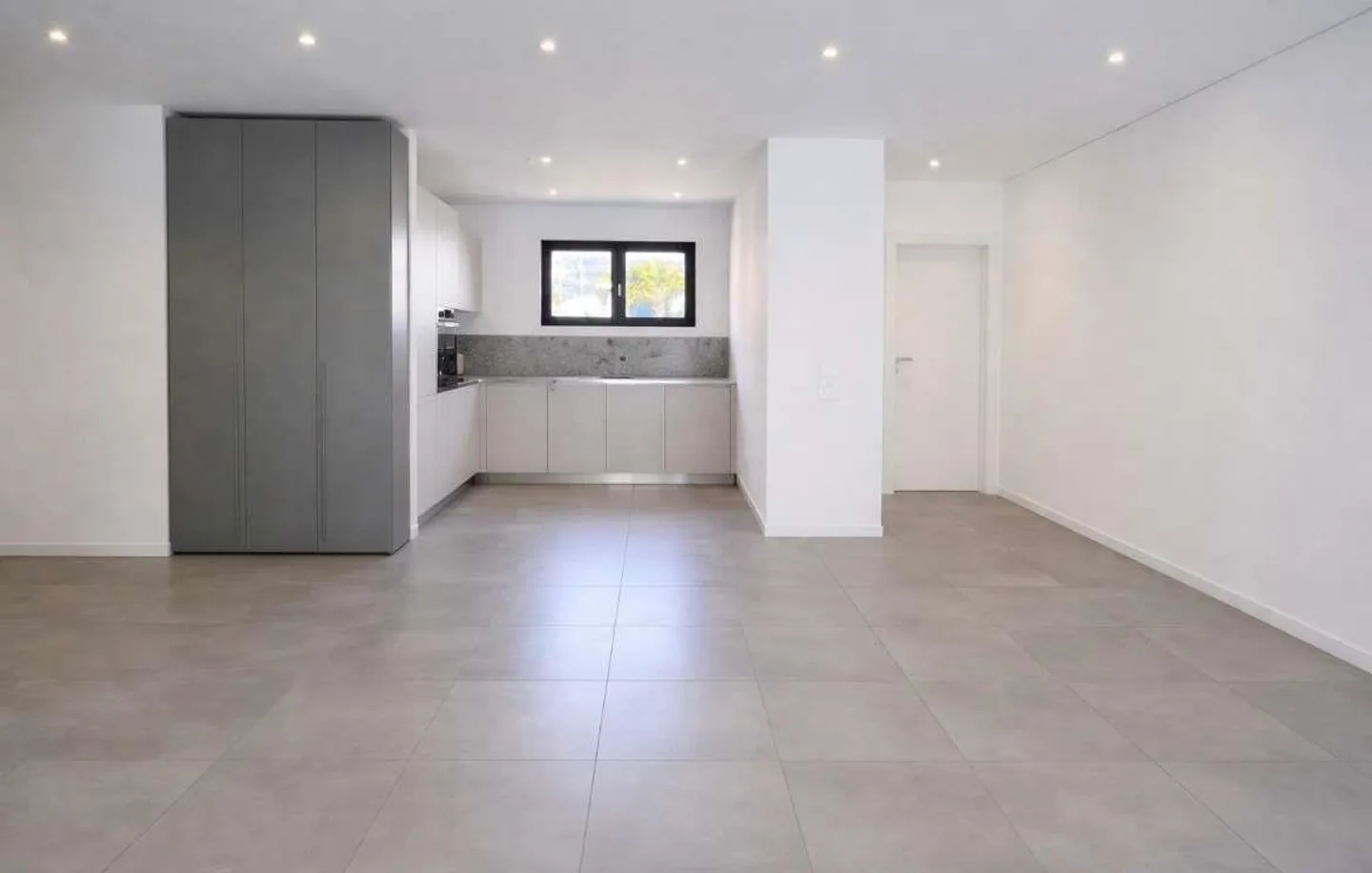 Elegantes Apartment mit Terrasse - Foto 3 von 12