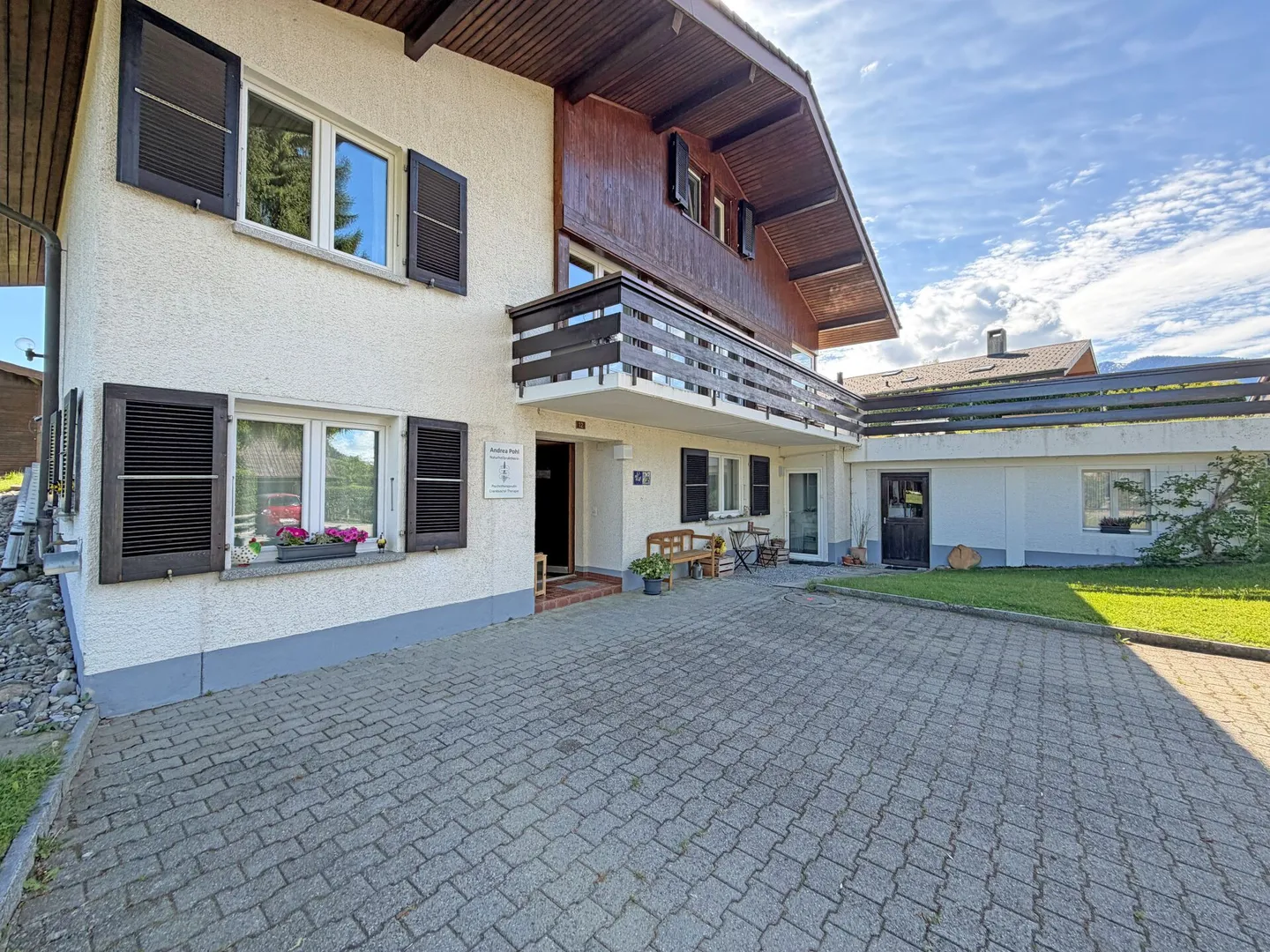 Maison individuelle avec appartement séparé - Photo 2 sur 12