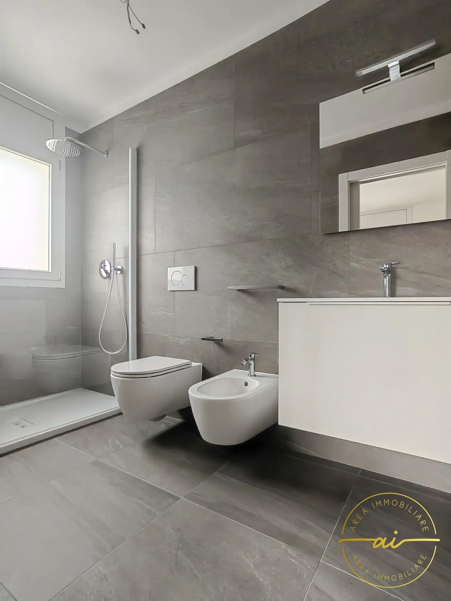 NOUVEL APPARTEMENT DE 3.5 PIÈCES AU DEUXIÈME ÉTAGE - Photo 4 sur 9