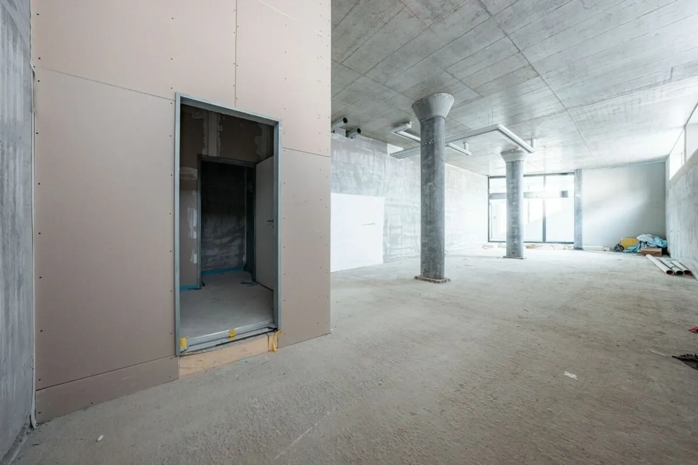 Kickstart for Your Business! Retail Space in the Center of Goldach! - Photo 4 of 9