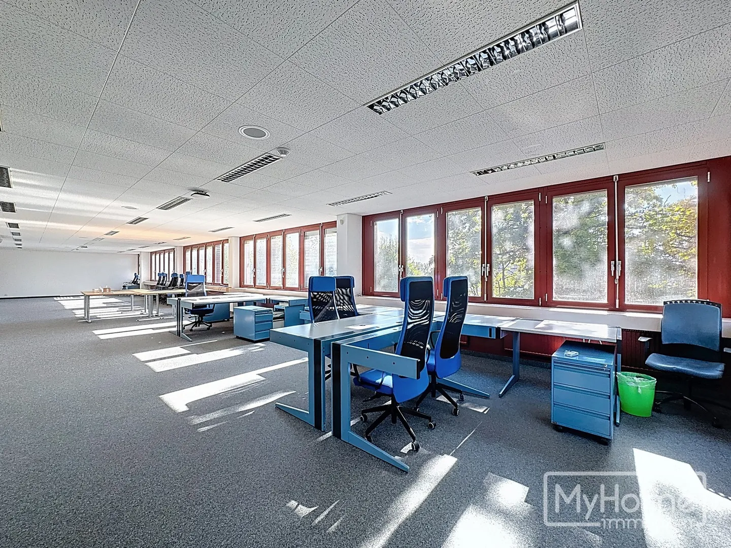 Spazio commerciale luminoso di 395 m² idealmente situato - Foto 1 di 12