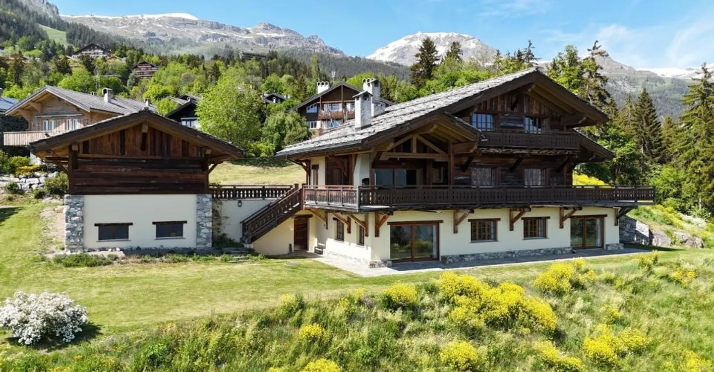 Chalet di Lusso a Crans-Montana - Foto 1 di 9