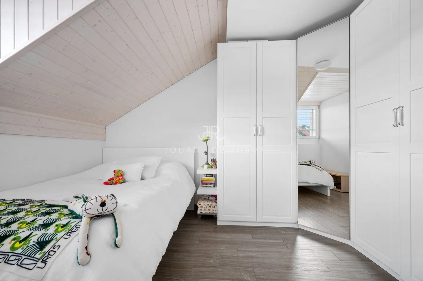 Attico con 3,5 stanze e grande terrazza - Foto 3 di 8