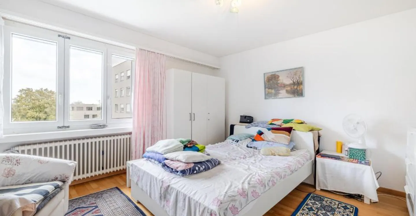 Your new, bright home in a family-friendly neighborhood - Photo 2 of 4