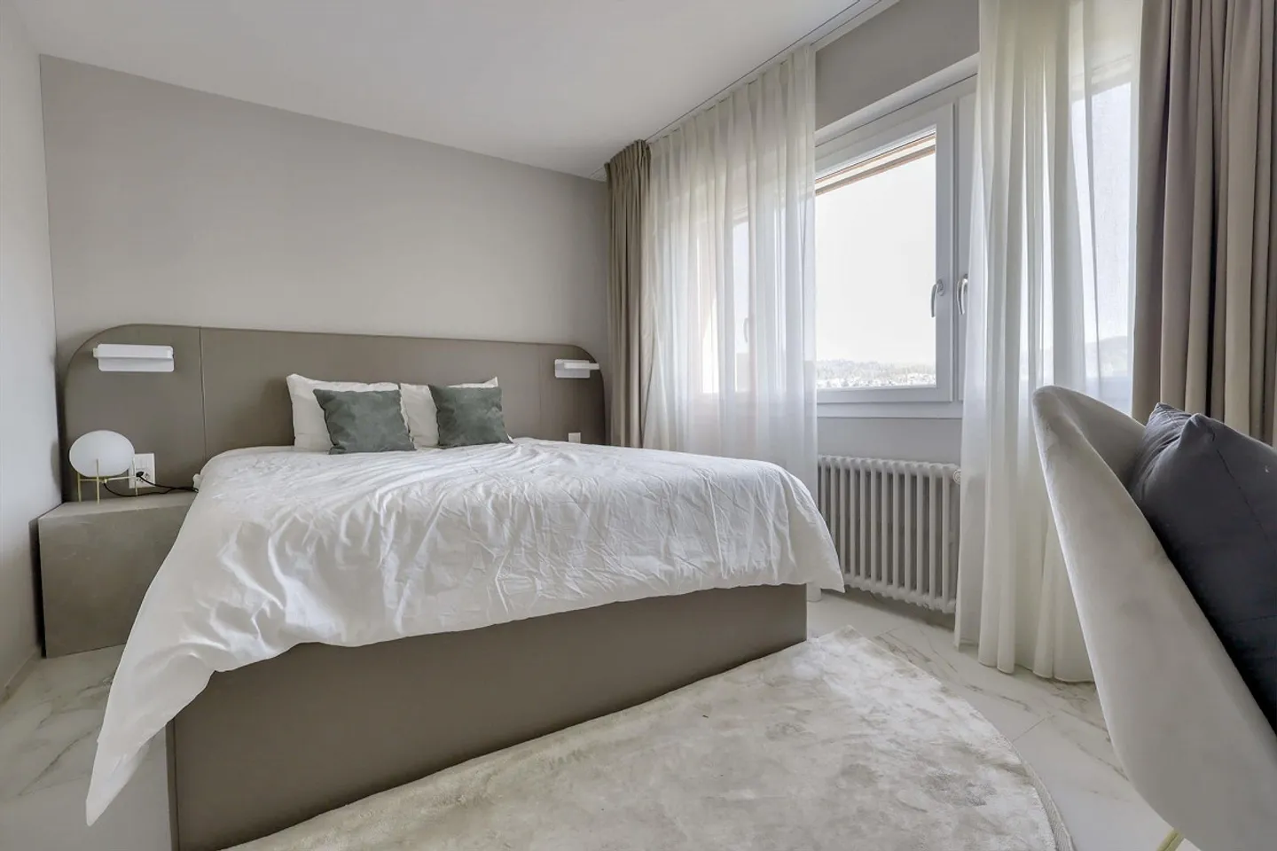 Coliving Apartment with Lake Access - Photo 1 of 9