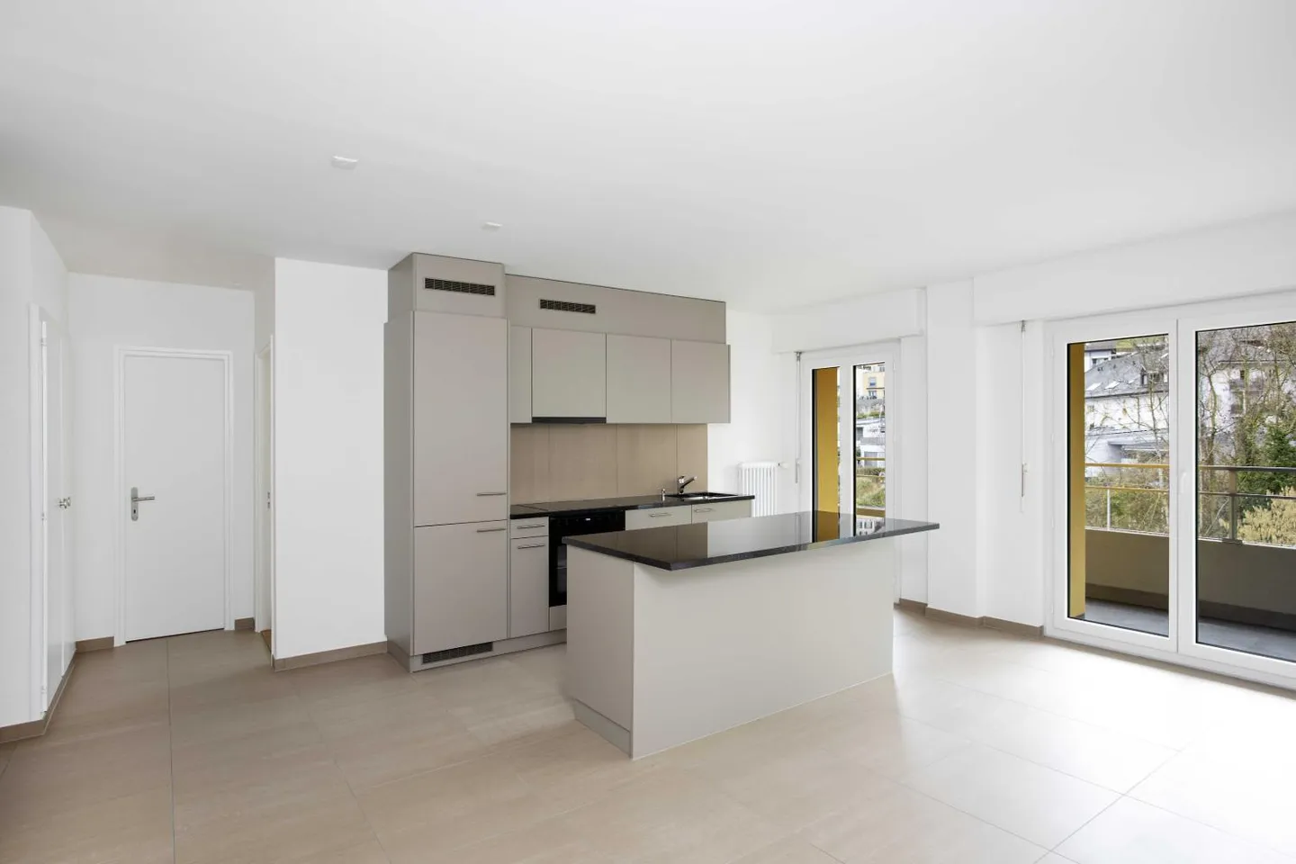 2-room apartment - Photo 1 of 6