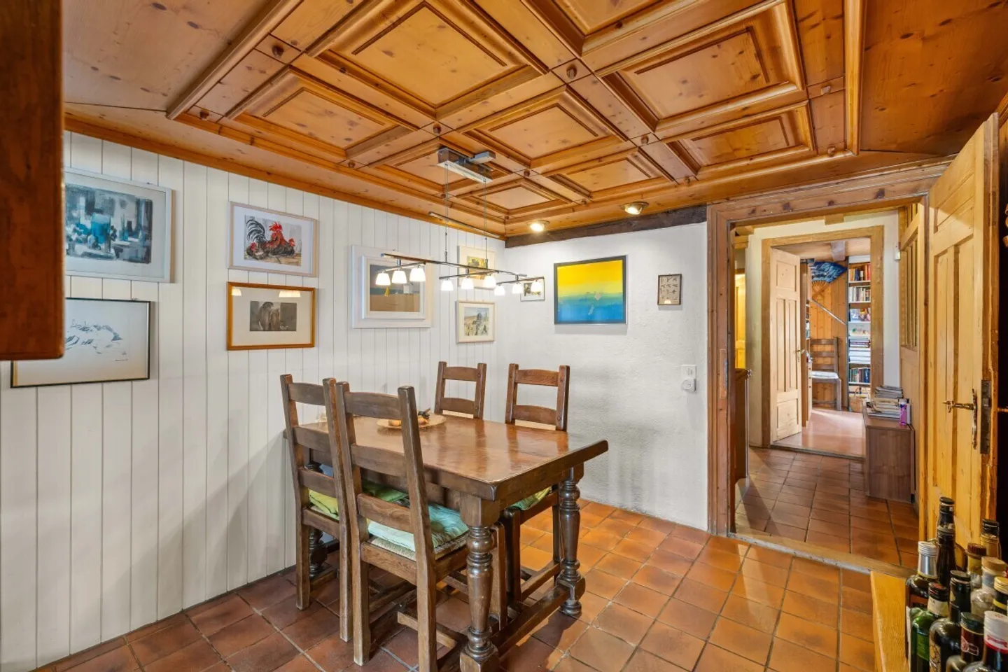 Casa a schiera angolare di 6,5 stanze con vista panoramica, grande giardino e storia - Foto 5 di 12